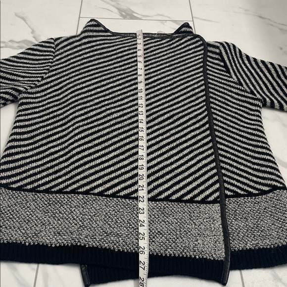 Dolce Cabo Black & White Striped Open Front Knit Sweater Cardigan Jacket Sz M - Picture 12 of 14